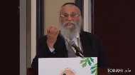 
	How's your soul? Our souls connect us, it is our bodies that separate us. Rabbi Sholom Lipskar outlines the process of redemption and what to expect in the times of the Messiah. From the scientists who have discovered the G-d particle, to ancient texts, to the Lubatcher Rebbe's talks, Rabbi Lipskar brings Moshiach out of the texts and into the room