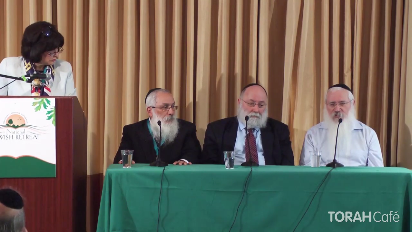 
	The popular "Crossfire!" is back with an all-new panel! Have you ever wished to have a "no-holds-barred" discussion with a Rabbi and get answers to all of your burning questions? This is your chance!

	This Crossfire session at the National Jewish Retreat featured a panel including Rabbi Yosef Schusterman, spiritual leader of Chabad of N